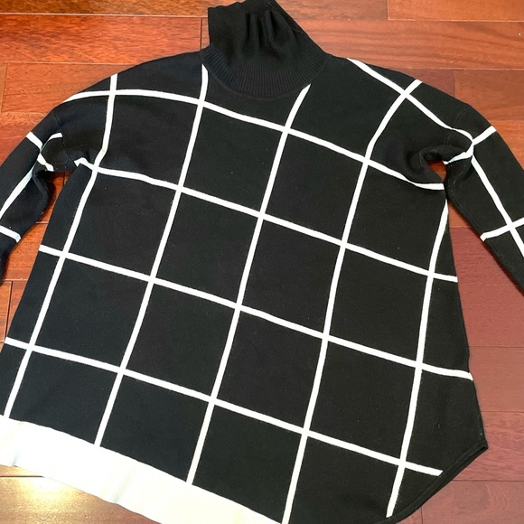 Elena Wang women’s turtle neck sweater size M 80% viscose - Picture 2 of 12